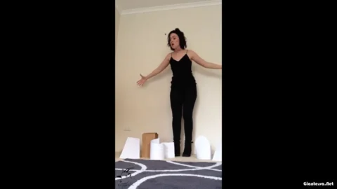 Foragers Giantess – Giantess Shania Laughs At The City As She Destroys It