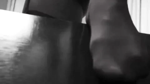 Larger Than Life – The Giantess X Files starring Lexi
