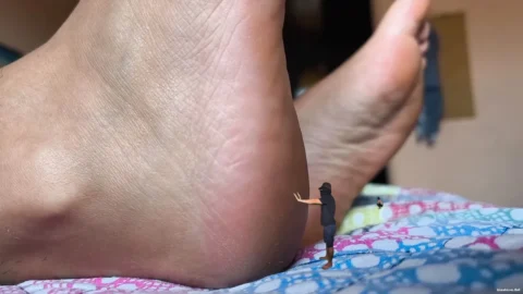 Giantess Hajar – The Sleeping Giantess Tiny Thieves Fx