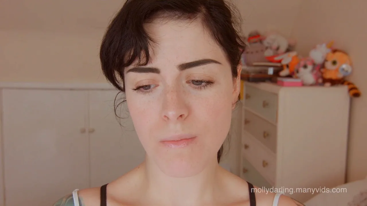 Molly Darling – Scientist Shrinks You