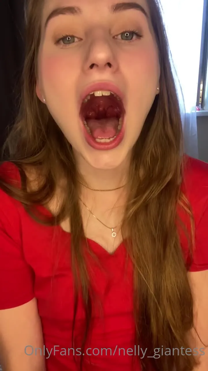 Nelly Giantess – Vore Video With Gummy Bears 5
