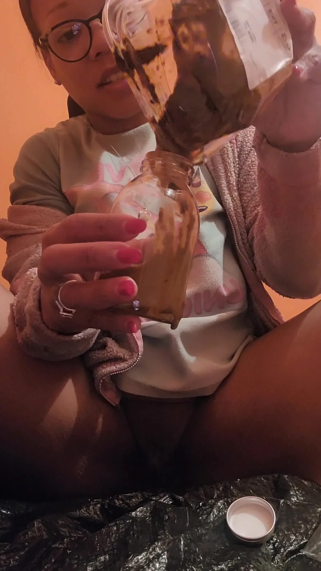 DaddyUni21 – Uni”Ella Packing Panties, Pooping and Puking MP4 / 4K 1920p
