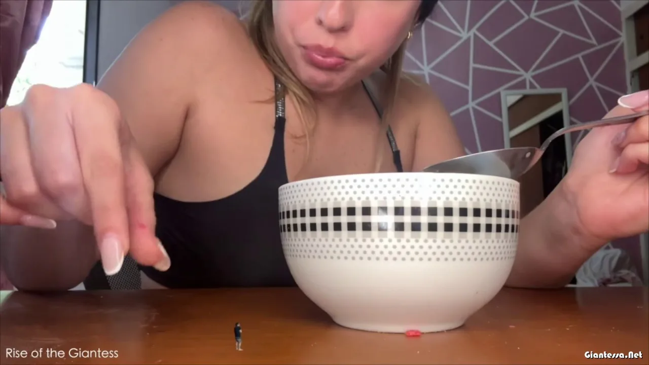 Rise Of The Giantess – breakfast time giantess gabriela femdom