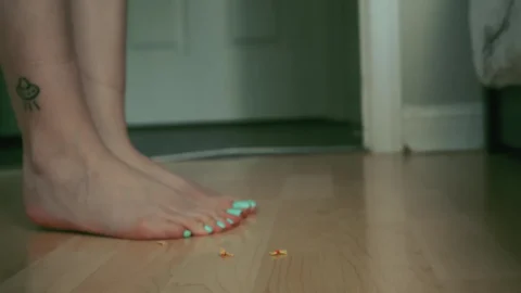 Toetally Devine – Giantess Squashing Compilation