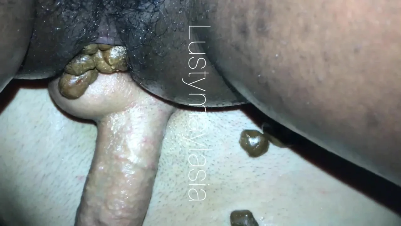 Seduction – Pissed, farted, and shitted on a white pig