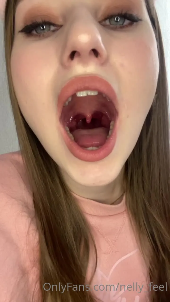 Nelly Giantess – Hey Mister Jump In My Mouth
