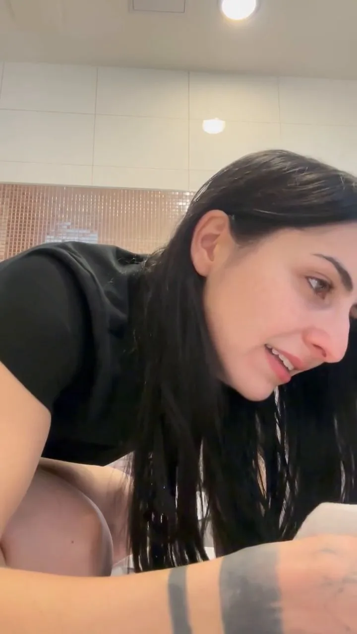 Kaitlyn Katsaros – Shit my panties