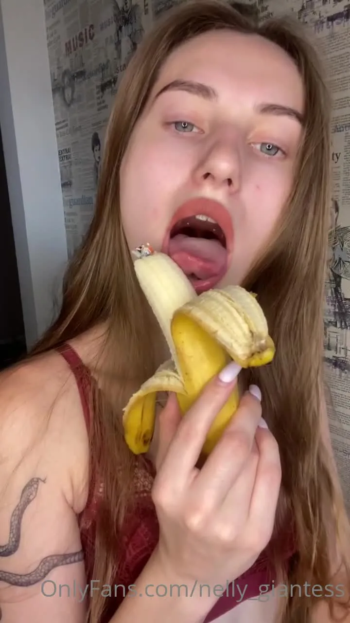 Nelly Giantess – I Have To Eat You With My Banana