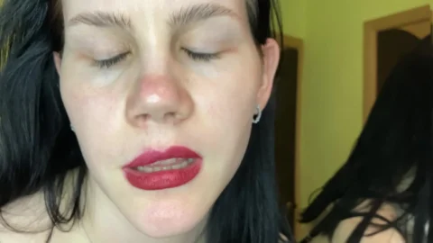 Giantess Anna close-up