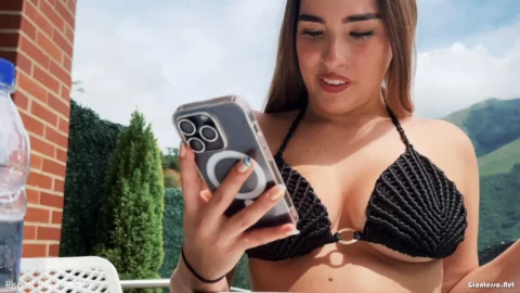 Rise Of The Giantess – Roll the dice Giantess Gabriela