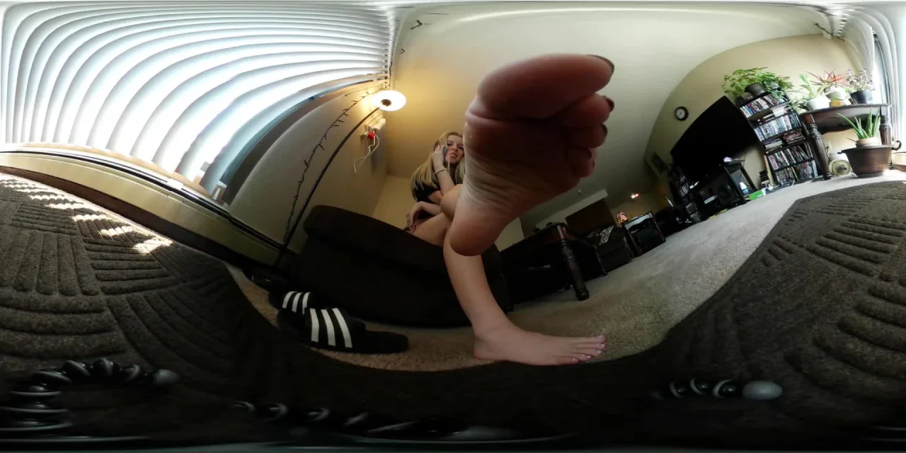 Tiny Guy Customs – Zaurus Shrunken Stepdad Vr360