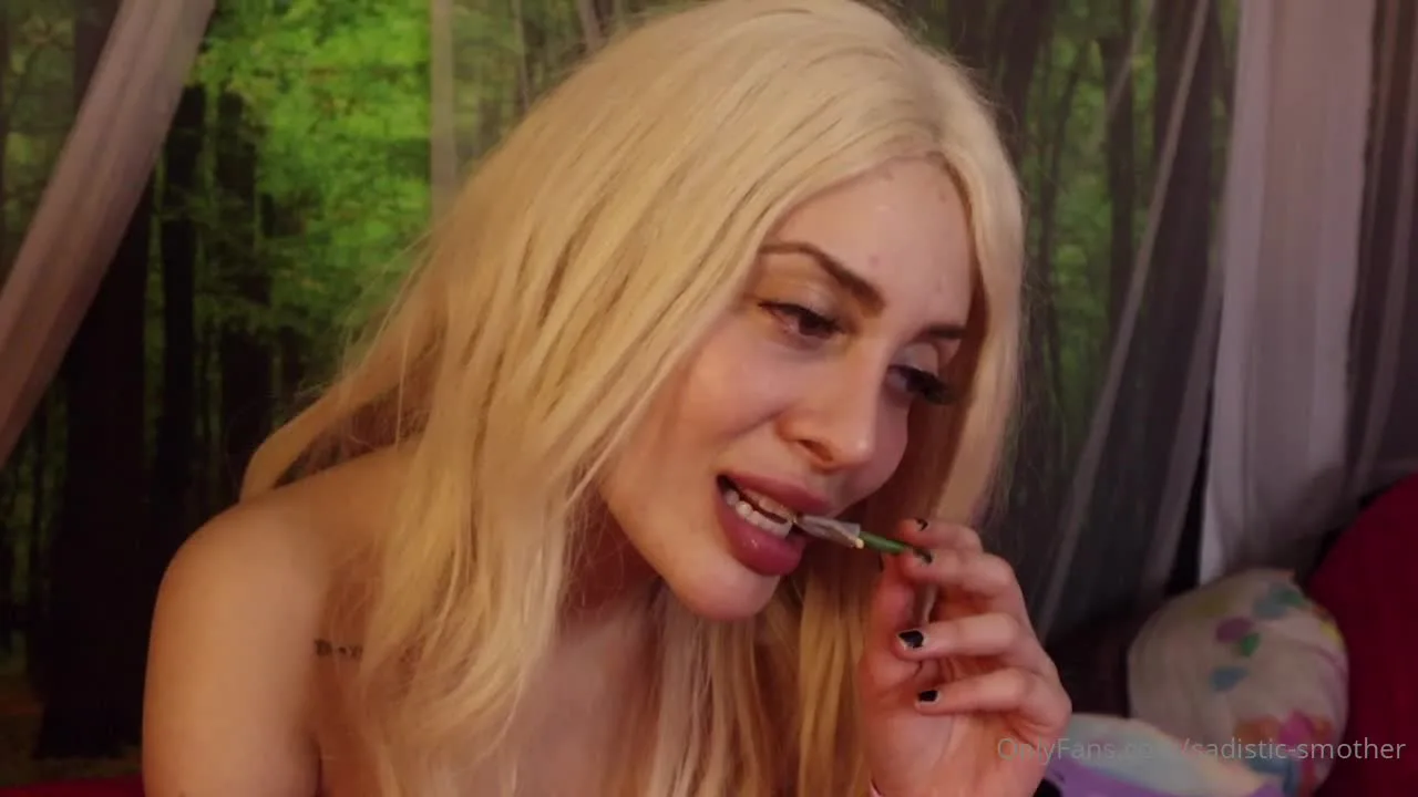 Sadistic Smother – Alexis Tiny Vore Snack