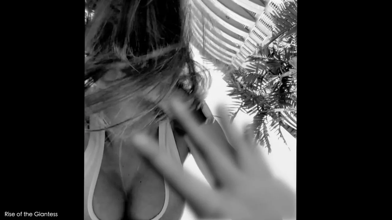 Rise Of The Giantess – Look Out Below