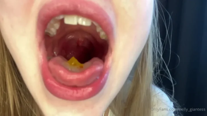 Nelly Giantess – Gummy Snake And Olives