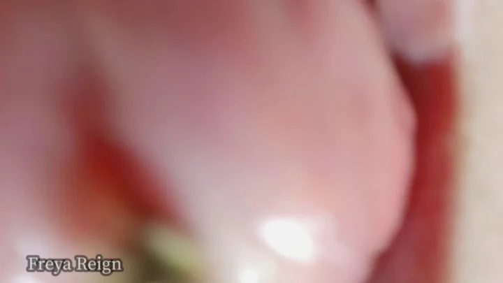 Freya Reign – Hungry Giantess Isnt Appeased By Your Small Tribute