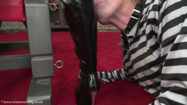 Mistress Courtney mistress feet domination Clean My DIRTY boots prisoner
