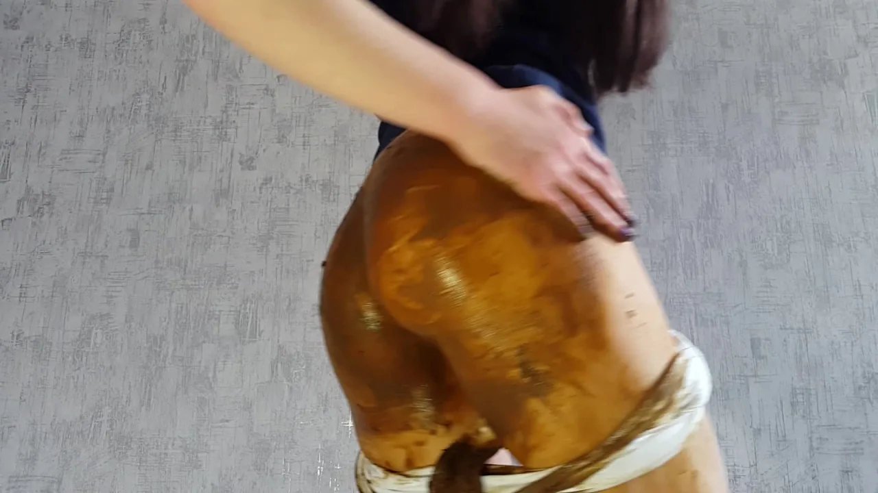 AnnaCoprofield – White shorts and smearing