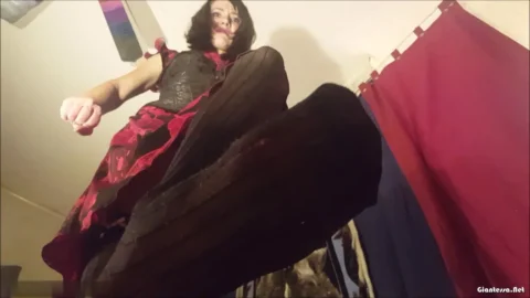 Worldwide Models – Jaina the tall real life giantess crushes you POV