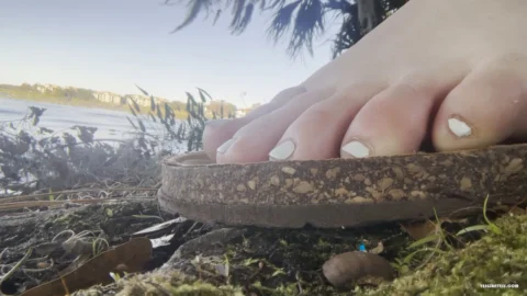 WorldUnseenFilms – Scarletts Relaxing Afternoon