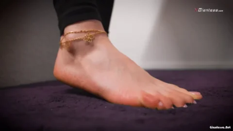 XGiantess – Gentle Giantess Stepsister
