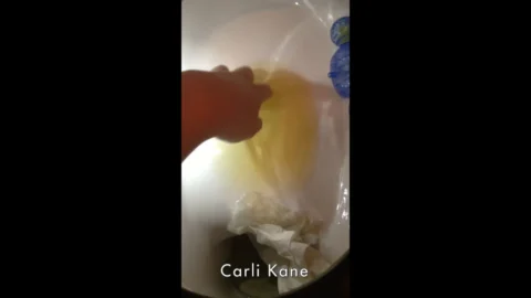 CarliKane – Bathroom diaries Week – PEE