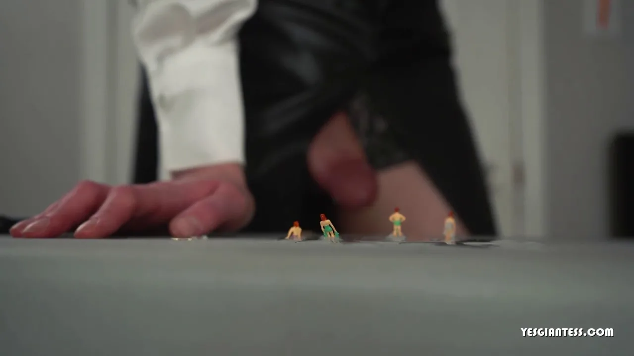 Imilia Audley – Attack of the Office Giantess