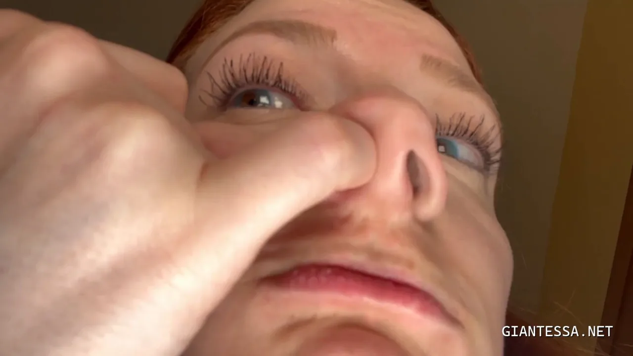Evelyn Jade – Tiny date gets lost in giantess nose
