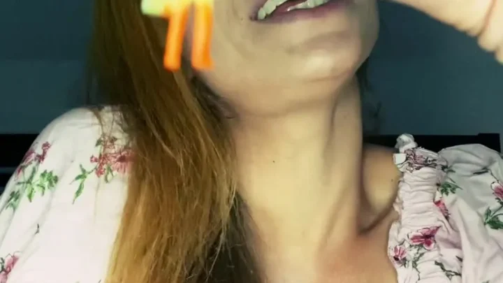 QueenMotherSoles – Eat Shrink Son