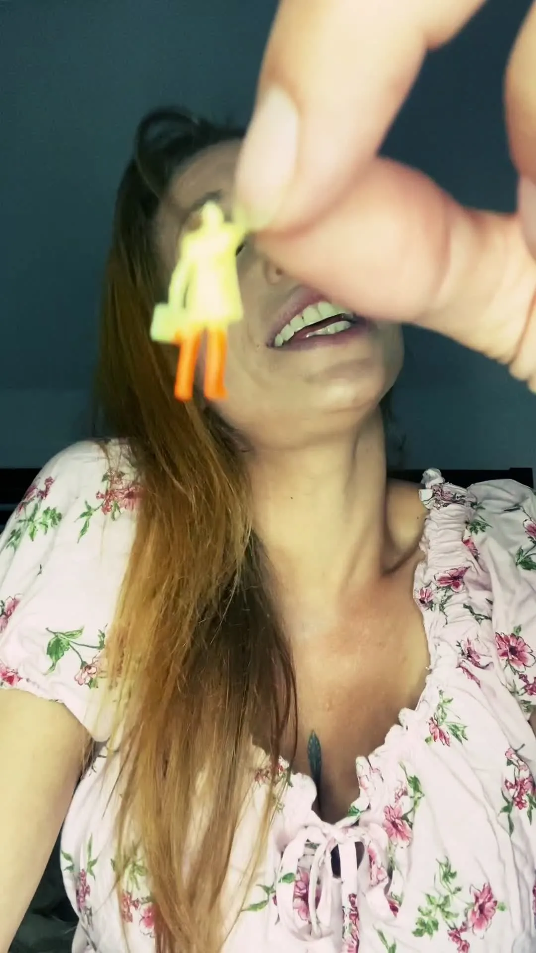 QueenMotherSoles – Eat Shrink Son