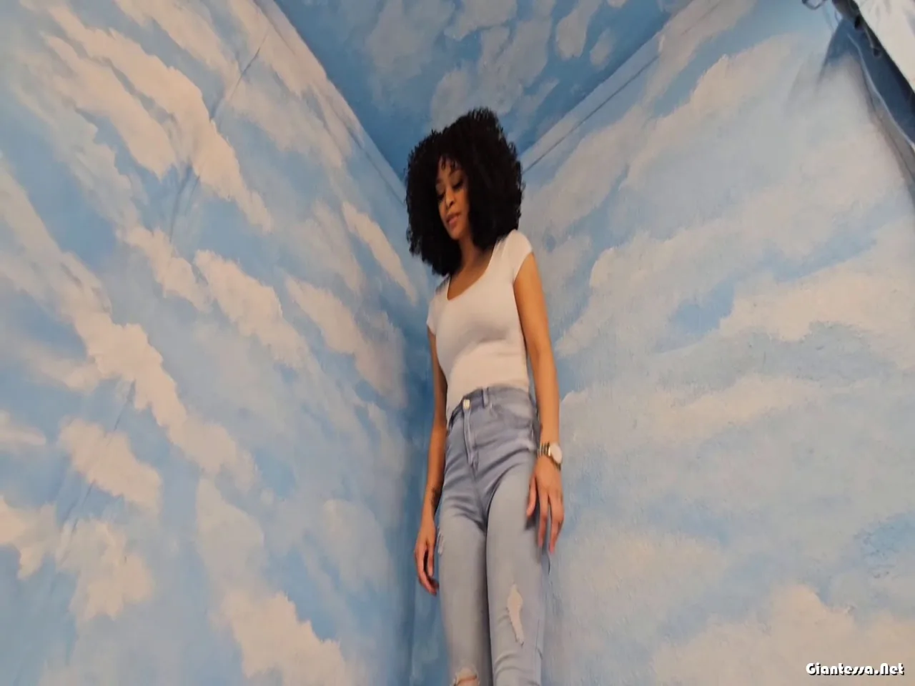 Strength GTS Dioramas – Giantess Angel 2