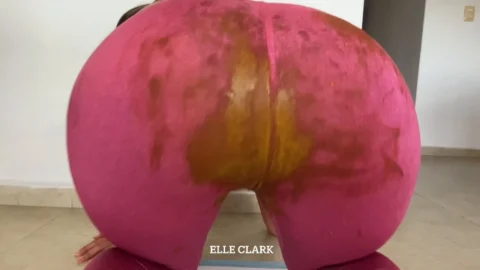 ElleClarkScatQueen – leggings up and leggings down