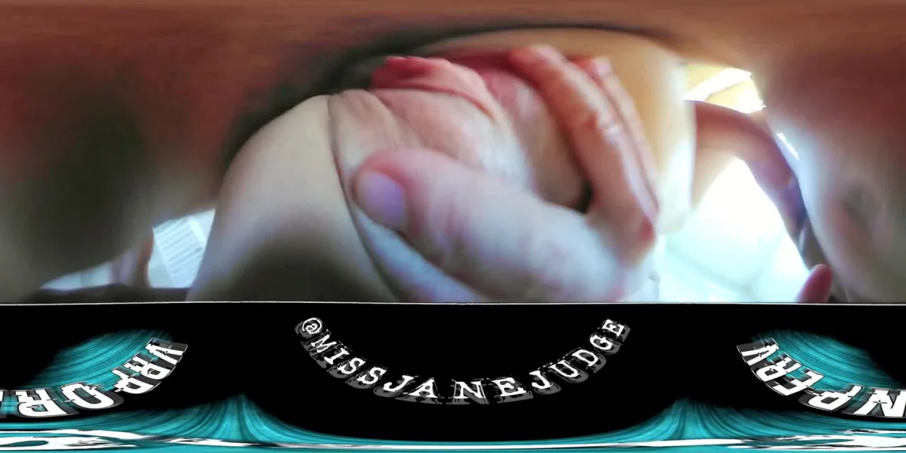 Science Friction – Cuckold Giantess Fucks Giant Cock VR 360
