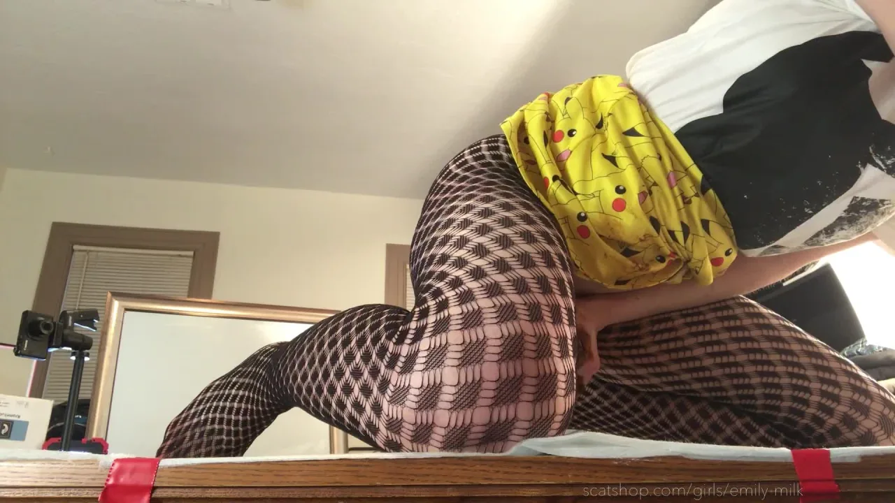 Filthy Fishnets and Fisting! – Scatshop – EmilyMilk