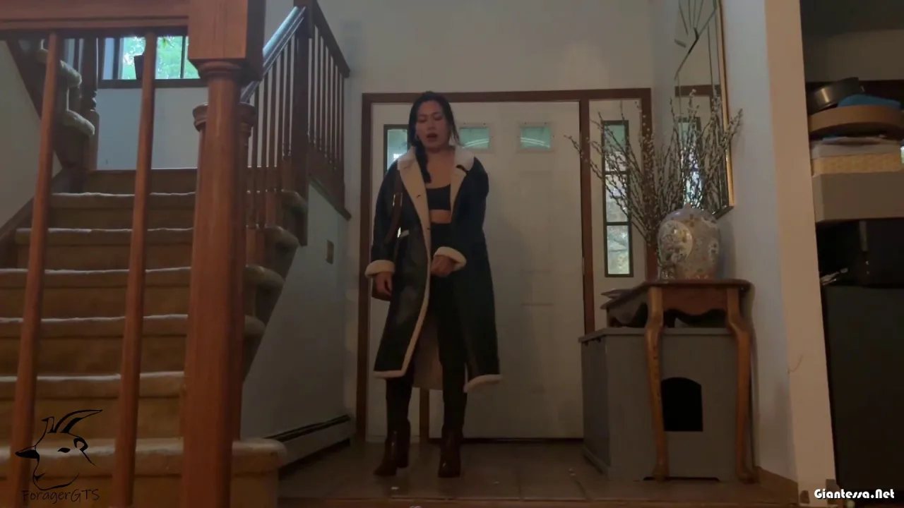 Foragers Giantess – Episode 2 Enter Laura