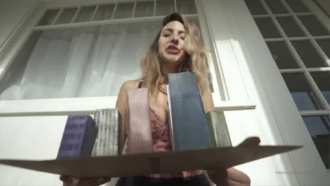Stella Liberty – Amazon Decimates Cities 4K