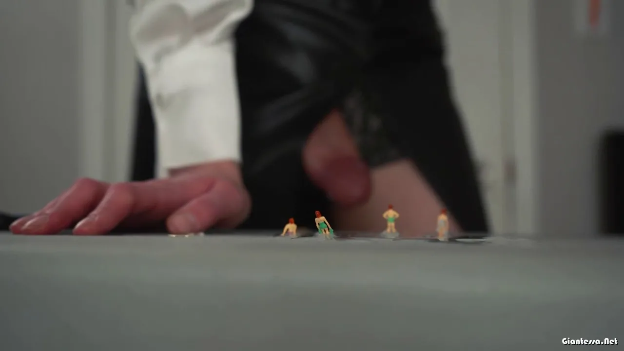 Imilia Audley – Attack Of The Office Giantess