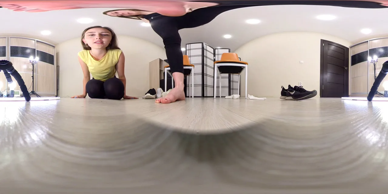 Under Giantess Soles – Erin  Ashley Punishment For Nasty Roommate Vr 360 4K
