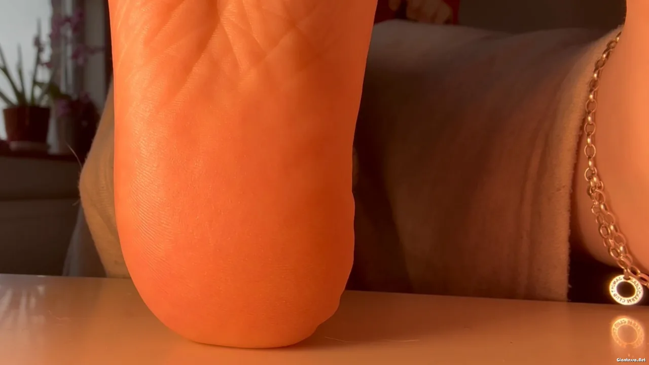 GTS mommabear – Giantess University Episode 1