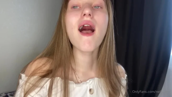 Nelly Giantess – Vore With Gummy Bears