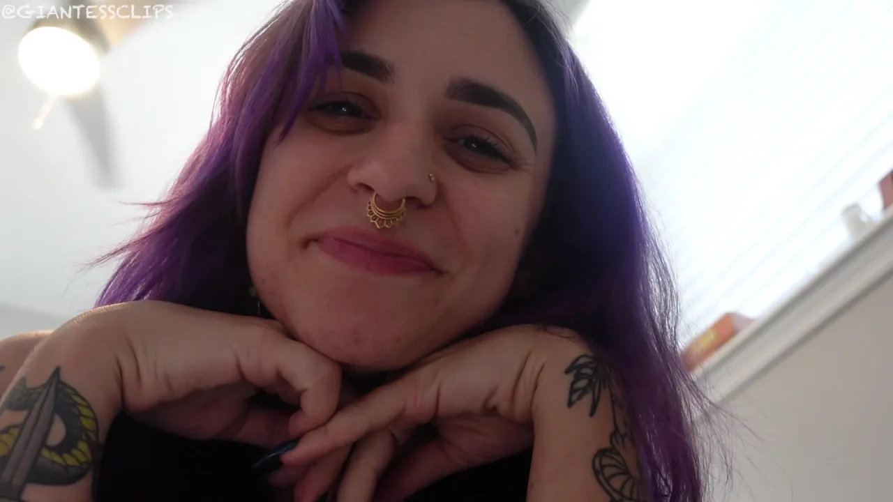 Larger Than Life – Mia Hope In Desperate Ploy Giantess Pov Crush