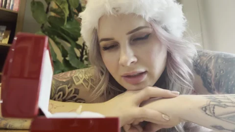 Worldunseenfilms – Mrs Claus Big Punishment