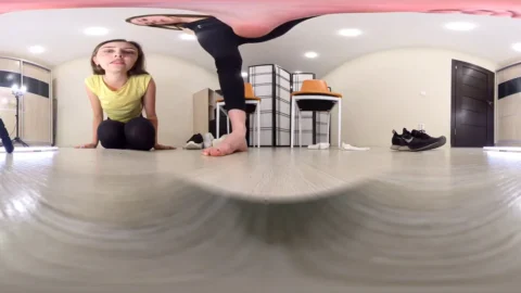 Under Giantess Soles – Erin  Ashley Punishment For Nasty Roommate Vr 360 4K