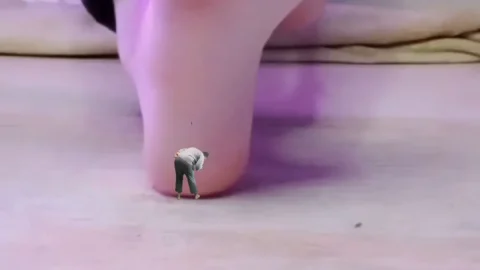 Giantess EditZ – Late Night Foot Rub Sfx