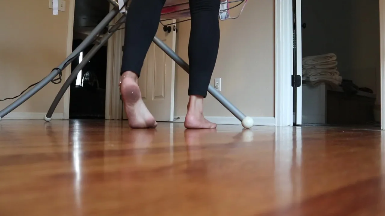 Milaap Giantess Unaware