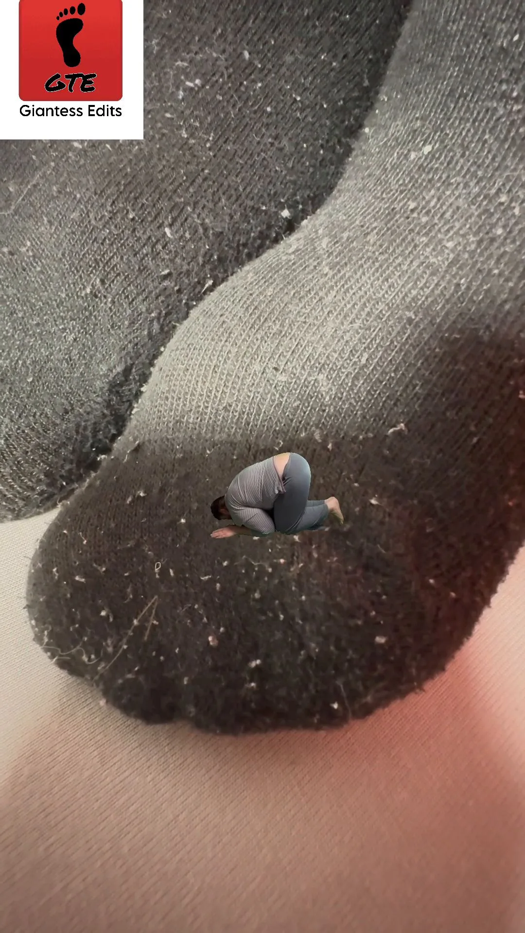 Giantess EditZ – Late Night Sock Worship Sfx