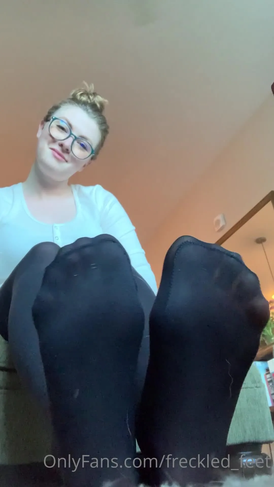 Freckled Feet – Your Giantess Girlfriend