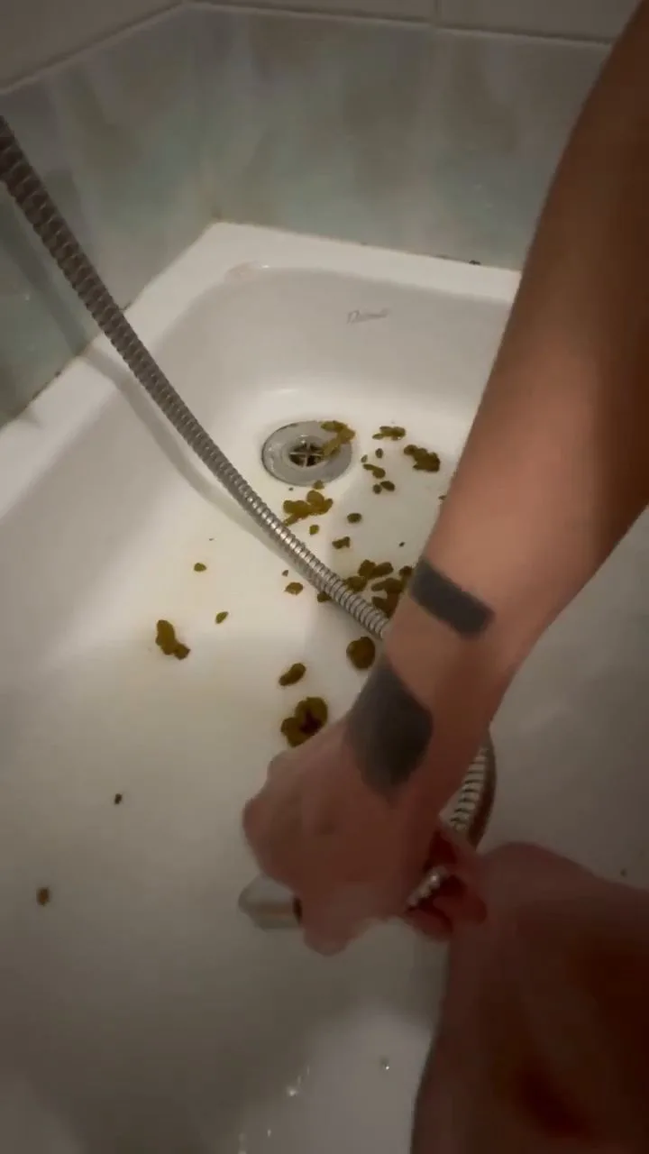 Kaitlyn Katsaros – Cleaning for Unchained Perversions rn and omg