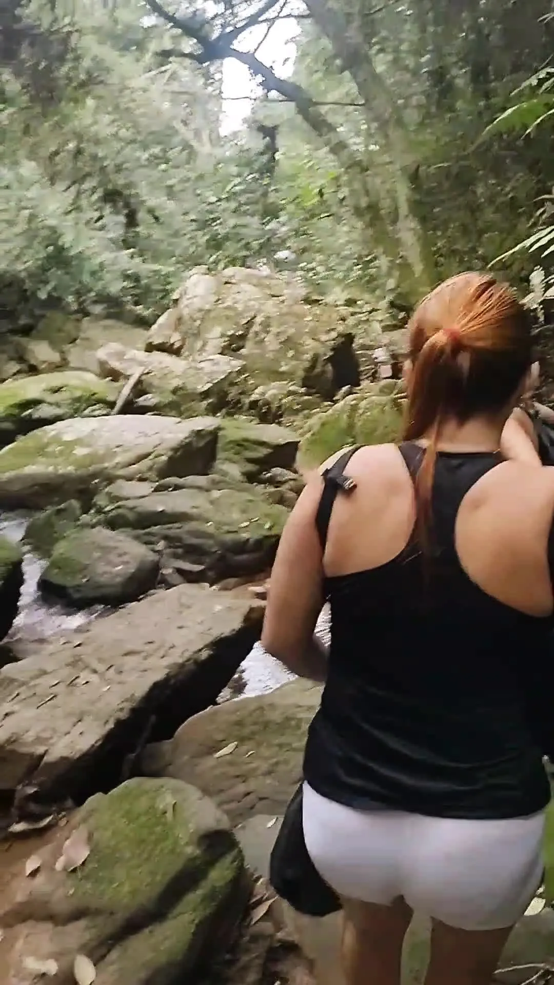 Sarathonson – pantypoop on a hiking trip