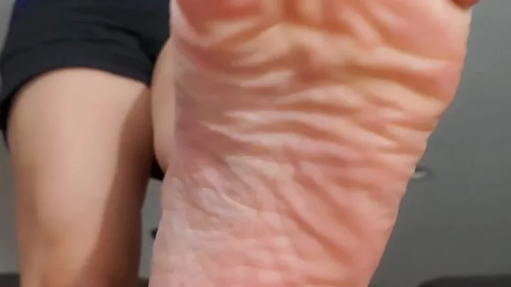 Myprettyfeet8 – Giantess Rewards Slave JOI